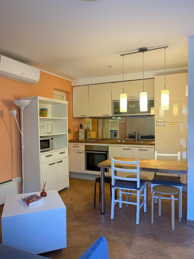 Joanne !private Parking! Appartement *